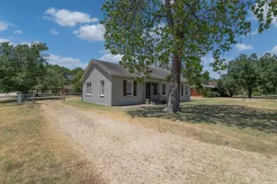 805 S Tyler St, McGregor, TX 76657 - Photo 28