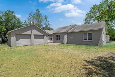 805 S Tyler Street, McGregor, TX 76657 - Photo 30