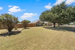 643 Woodard Ln, Bruceville Eddy, TX 76630 - Photo 2
