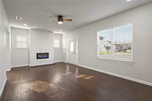 820 W College St, Sherman, TX 75092 - Photo 18