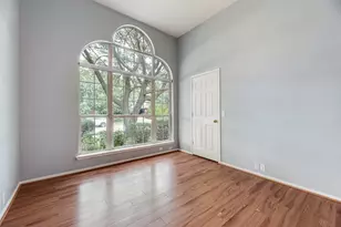 828 Abbots Ln, Denton, TX 76205 - Photo 4
