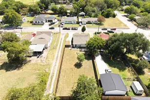705 N Washington St, Farmersville, TX 75442 - Photo 22
