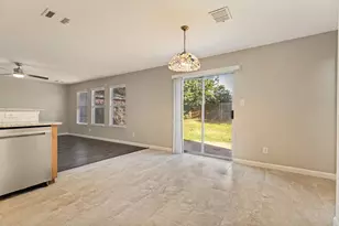 1004 Triple Crown Dr, Fort Worth, TX 76179 - Photo 12