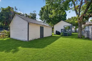 2739 Kingston St, Dallas, TX 75211 - Photo 24