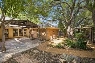 9918 Chimney Hill Ln, Dallas, TX 75243 - Photo 34