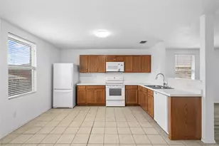 8421 Cotton Valley Ln, Arlington, TX 76002 - Photo 14