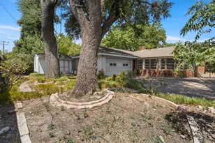 10636 Chesterton Dr, Dallas, TX 75238 - Photo 26