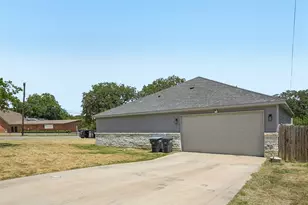 3600 Martin St, Fort Worth, TX 76119 - Photo 22