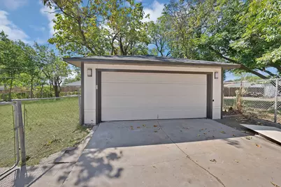 112 Laurel Street, Lancaster, TX 75134 - Photo 34