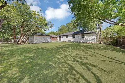112 Laurel Street, Lancaster, TX 75134 - Photo 2
