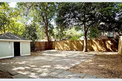 5027 Stoneleigh Avenue, Dallas, TX 75235 - Photo 14
