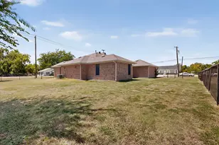 800 E Aimee St, Forney, TX 75126 - Photo 30