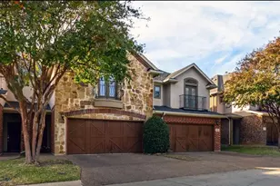 117 Corinna Ct, Hurst, TX 76053 - Photo 2