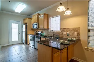 117 Corinna Ct, Hurst, TX 76053 - Photo 4