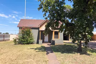 606 N Cedar St, Seymour, TX 76380 - Photo 16