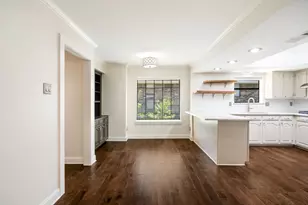 10115 Laingtree Dr, Dallas, TX 75243 - Photo 12