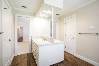 10115 Laingtree Drive, Dallas, TX 75243 - Photo 16