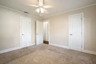 10115 Laingtree Dr, Dallas, TX 75243 - Photo 20