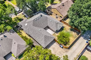 10115 Laingtree Dr, Dallas, TX 75243 - Photo 30