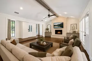 10115 Laingtree Dr, Dallas, TX 75243 - Photo 2