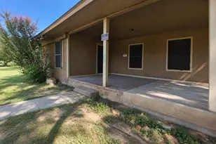 308 E Patterson St, Eastland, TX 76448 - Photo 4