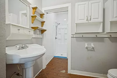 904 W Hickory Street #B, Denton, TX 76201 - Photo 6