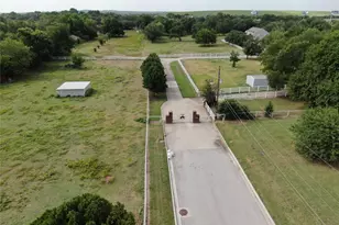 2600 Rosebud Ln, Richland Hills, TX 76118 - Photo 4