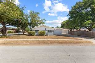 213 Wilshire Dr, Euless, TX 76040 - Photo 30