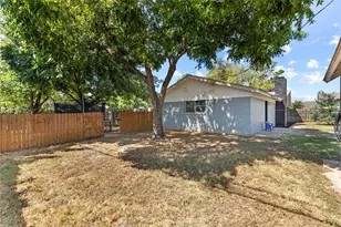 213 Wilshire Dr, Euless, TX 76040 - Photo 24