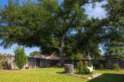 1021 Avenue B, Fredericksburg, TX 78624 - Photo 36