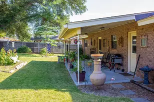 1021 Ave B, Fredericksburg, TX 78624 - Photo 36
