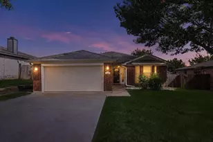 4037 Staghorn Cir N, Fort Worth, TX 76137 - Photo 2
