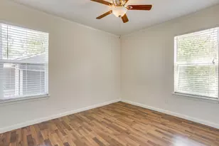 128 Tarrant Ave, Burleson, TX 76028 - Photo 28