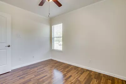 128 Tarrant Avenue, Burleson, TX 76028 - Photo 32