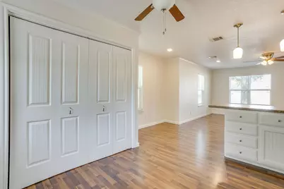 128 Tarrant Avenue, Burleson, TX 76028 - Photo 20
