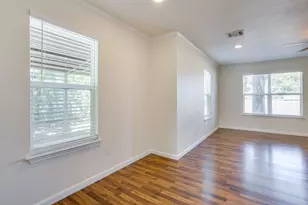 128 Tarrant Ave, Burleson, TX 76028 - Photo 14