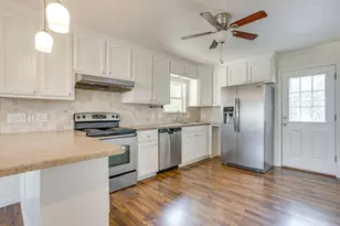 128 Tarrant Ave, Burleson, TX 76028 - Photo 16