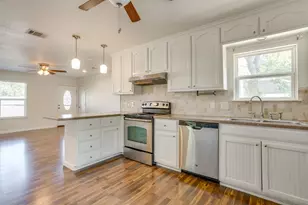 128 Tarrant Ave, Burleson, TX 76028 - Photo 18