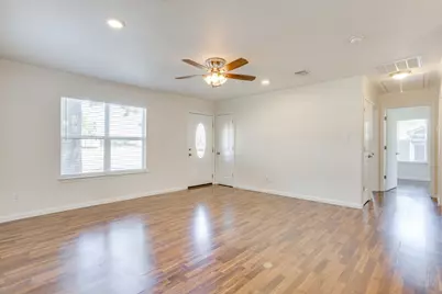 128 Tarrant Avenue, Burleson, TX 76028 - Photo 10