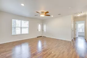 128 Tarrant Ave, Burleson, TX 76028 - Photo 10