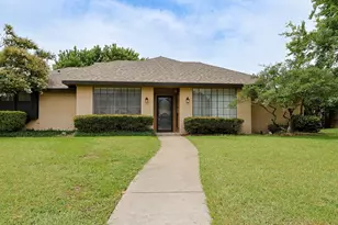 6809 Fawn Valley Pl, Rowlett, TX 75089 - Photo 2