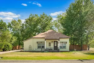 220 E Holley St, Alba, TX 75410 - Photo 2