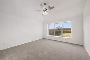 4553 Sweet Clover Ln, Fort Worth, TX 76036 - Photo 4