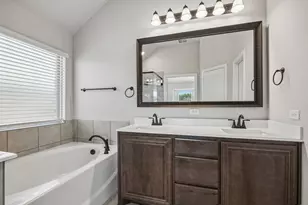 209 Perennial Wy, Waxahachie, TX 75165 - Photo 10