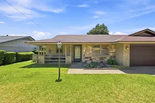 2022 Normandy Dr, Irving, TX 75060 - Photo 2