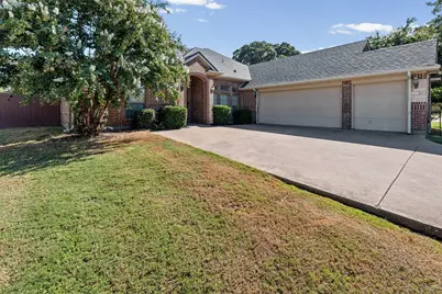 9719 Ravenswood Road, Granbury, TX 76049 - Photo 4
