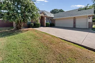 9719 Ravenswood Rd, Granbury, TX 76049 - Photo 4