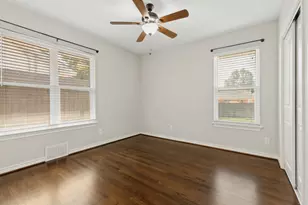 10620 Lorwood Dr, Dallas, TX 75238 - Photo 18