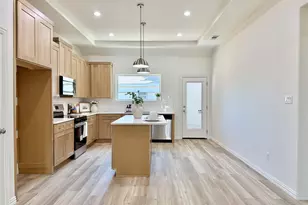 5555 Mercedes Cir, Granbury, TX 76048 - Photo 10