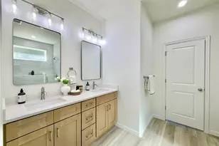 5555 Mercedes Cir, Granbury, TX 76048 - Photo 16